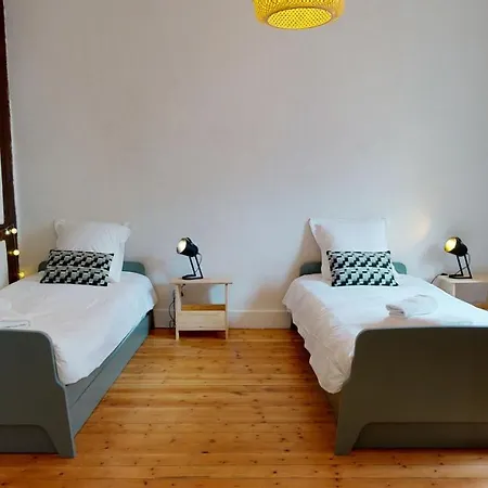 Le Neubau - Center 4 Adults 2 Kids *